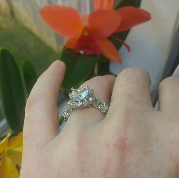 NWT The Royal Engagement Ring - Picture 4 of 6